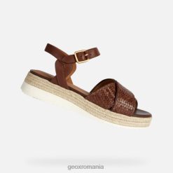 femeie eolie 2R8RL168 maro Geox